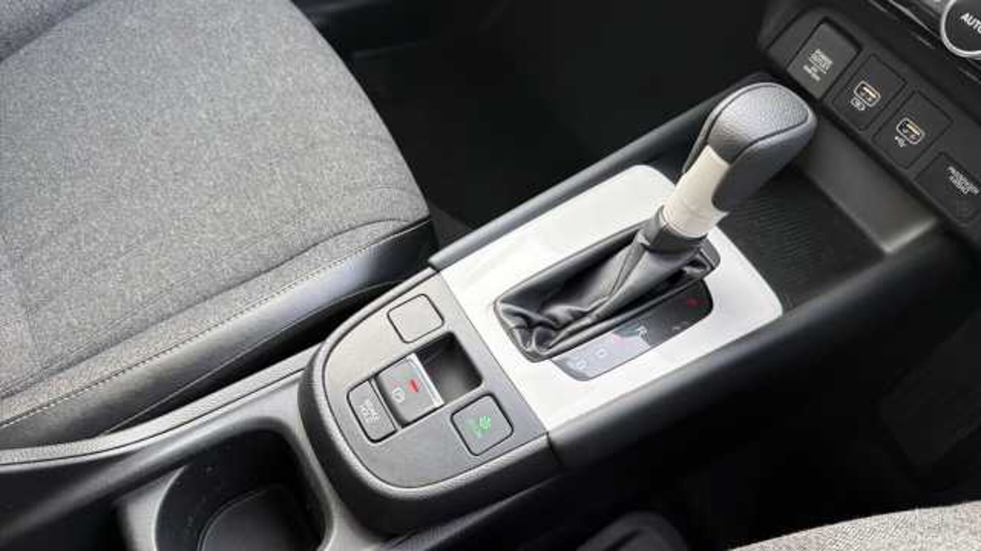 Honda Jazz 1.5 i-MMD Hybrid SR 5dr eCVT 