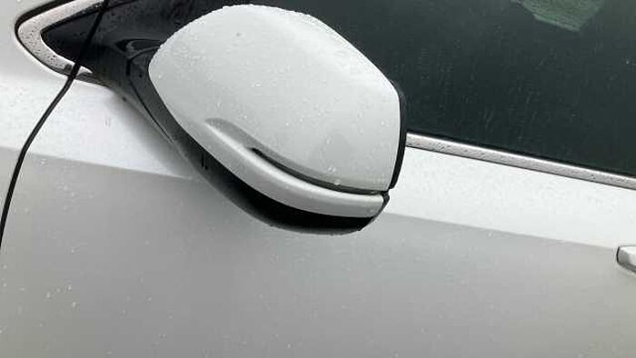 Honda CR-V 2.0 i-MMD Hybrid SE 2WD 5dr eCVT Hybrid Estate 