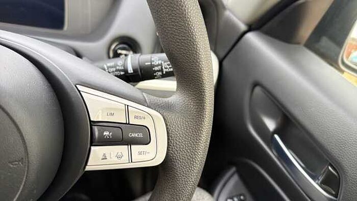 Honda Jazz 1.5 i-MMD Hybrid SR 5dr eCVT 